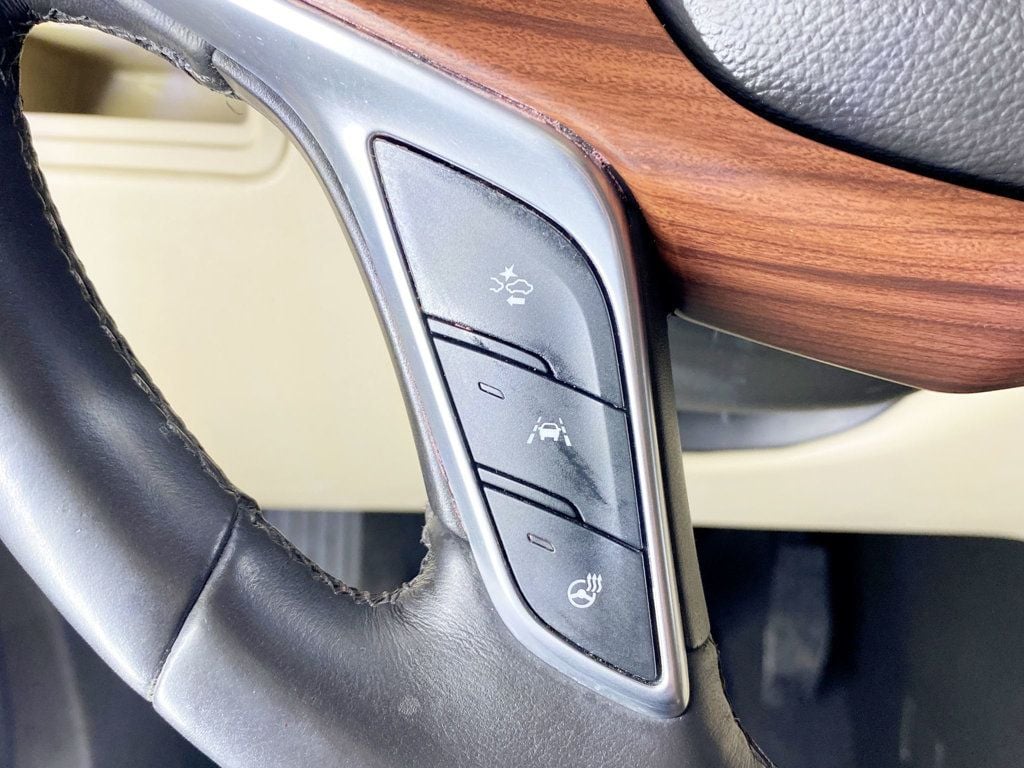 2017 Cadillac XT5 Luxury photo 27
