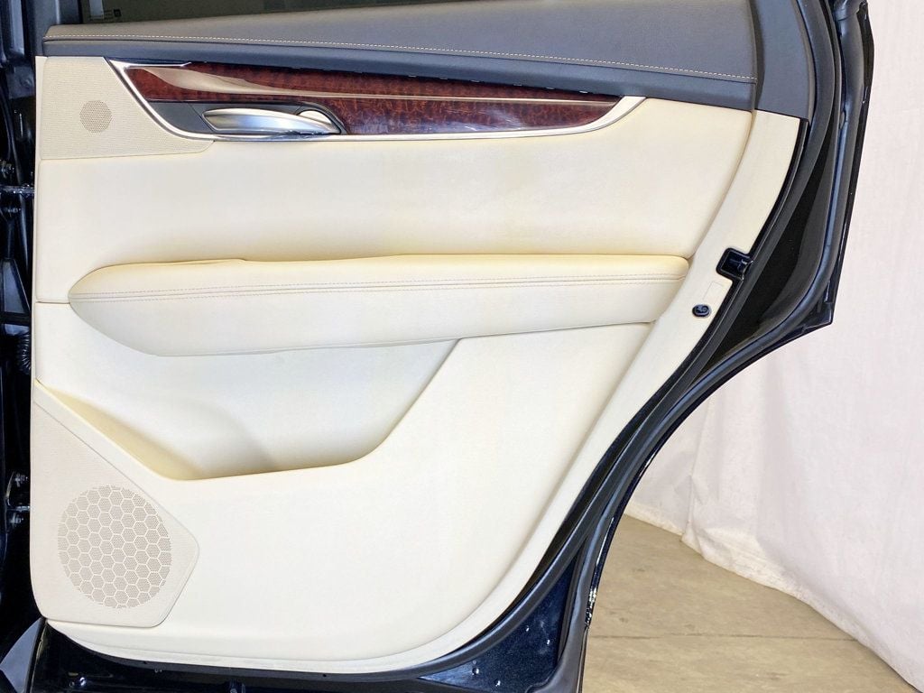 2017 Cadillac XT5 Luxury photo 50