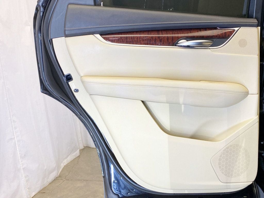 2017 Cadillac XT5 Luxury photo 53