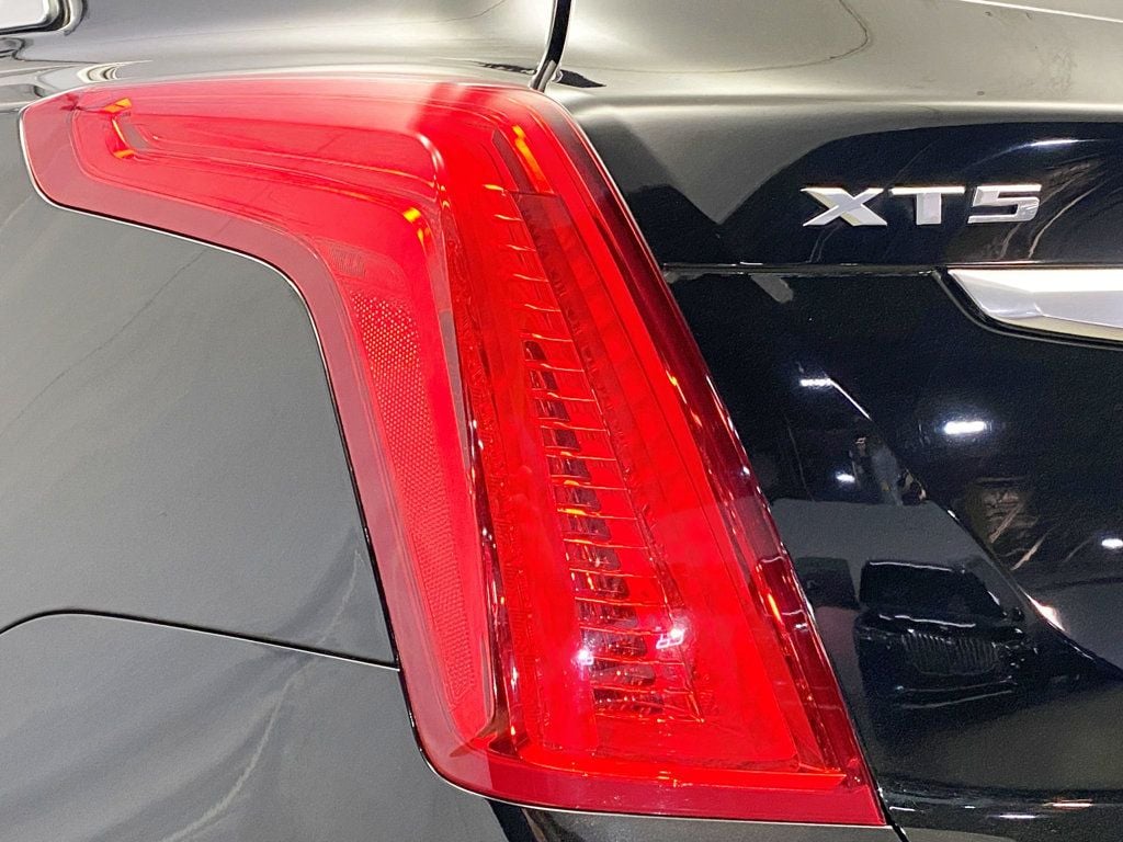 2017 Cadillac XT5 Luxury photo 9