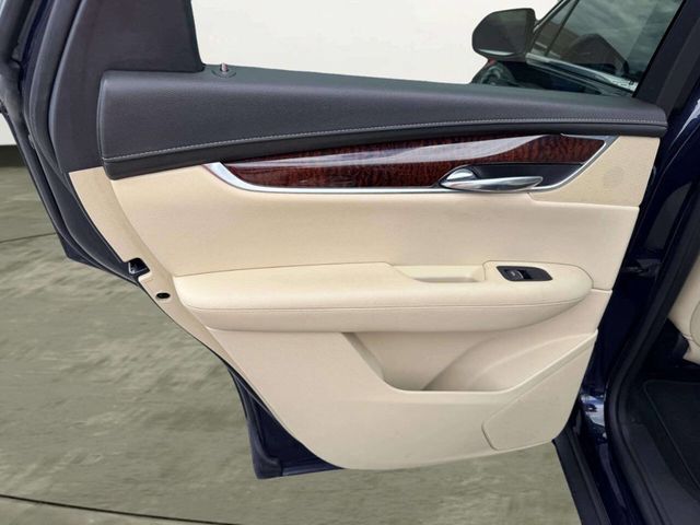 2017 Cadillac XT5 FWD 4dr Premium Luxury - 23040943 - 22