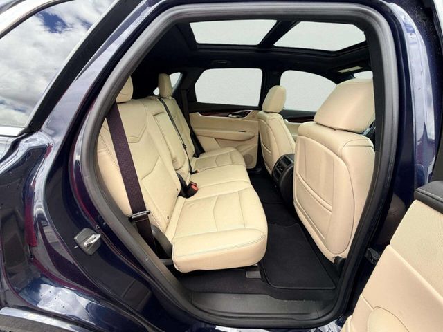 2017 Cadillac XT5 FWD 4dr Premium Luxury - 23040943 - 25