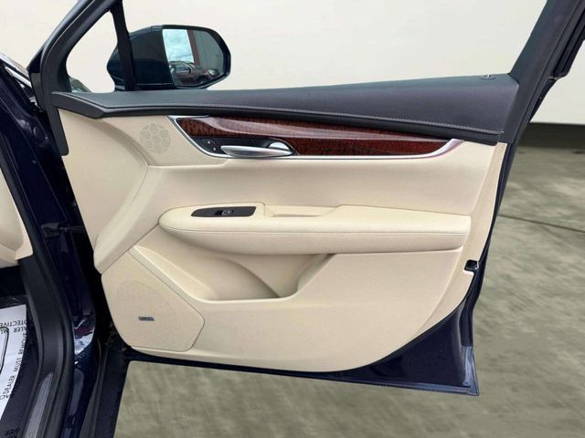 2017 Cadillac XT5 FWD 4dr Premium Luxury - 23040943 - 28