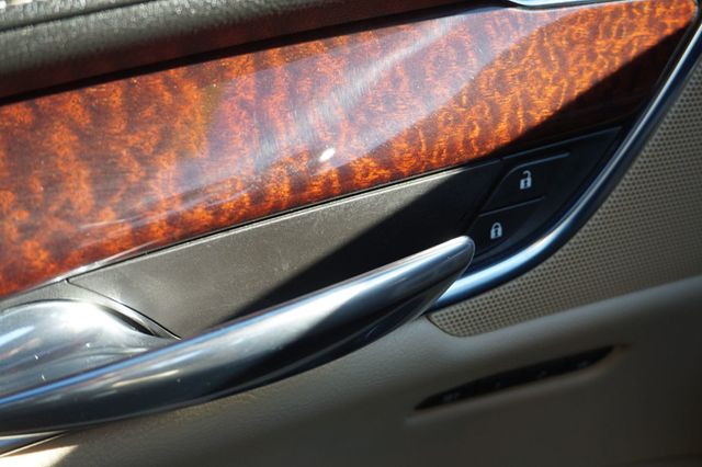 2017 Cadillac XT5 LUXURY, ALL WHEEL DRIVE, PREMIUM WHEELS, MOON ROOF, LEATHER - 22974074 - 22