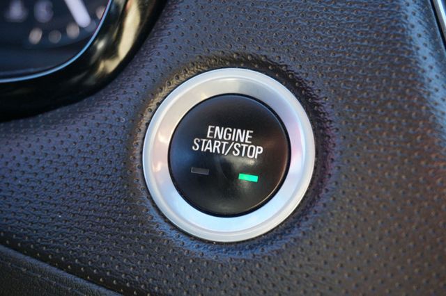 2017 Cadillac XT5 LUXURY, ALL WHEEL DRIVE, PREMIUM WHEELS, MOON ROOF, LEATHER - 22974074 - 26