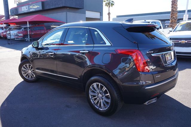 2017 Cadillac XT5 LUXURY, ALL WHEEL DRIVE, PREMIUM WHEELS, MOON ROOF, LEATHER - 22974074 - 3