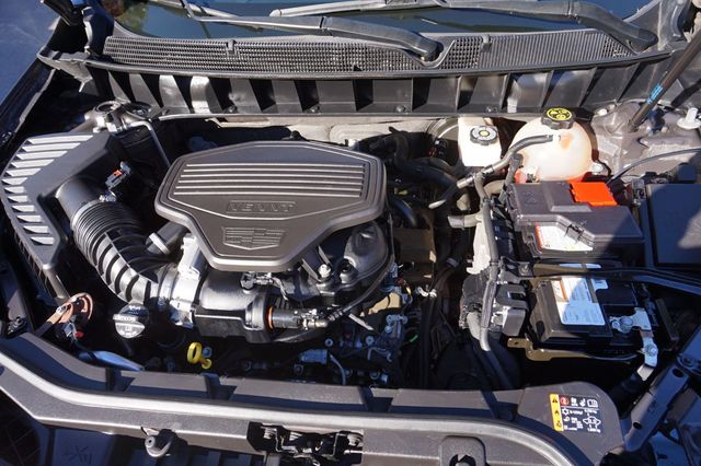 2017 Cadillac XT5 LUXURY, ALL WHEEL DRIVE, PREMIUM WHEELS, MOON ROOF, LEATHER - 22974074 - 8