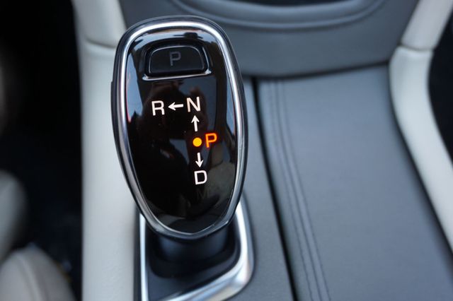 2017 Cadillac XT5 XT5 PREMIUM LUXURY, PREMIUM WHEELS, PANORAMA MOON ROOF, LEATHER - 22999693 - 35