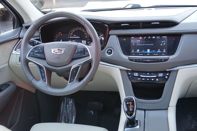 2017 Cadillac XT5 XT5 PREMIUM LUXURY, PREMIUM WHEELS, PANORAMA MOON ROOF, LEATHER - 22999693 - 40