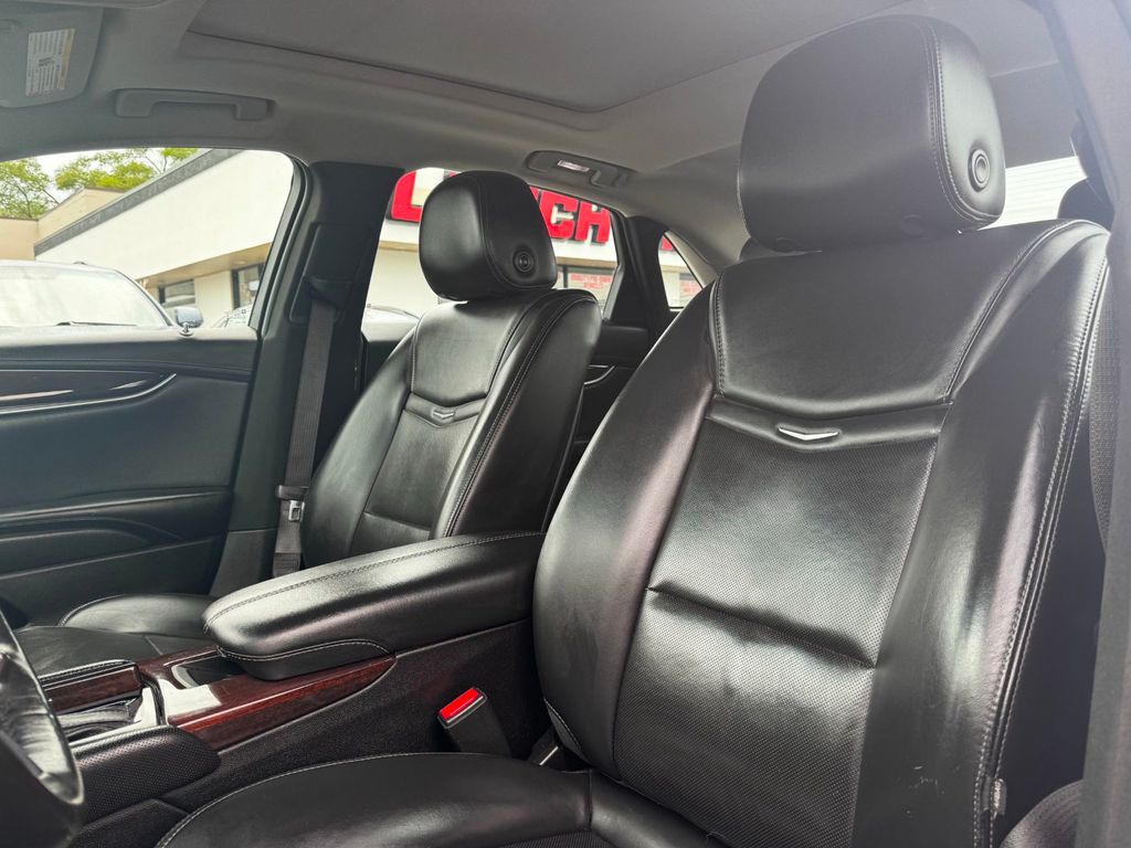 2017 Cadillac XTS 4dr Sedan Luxury AWD - 23037542 - 14