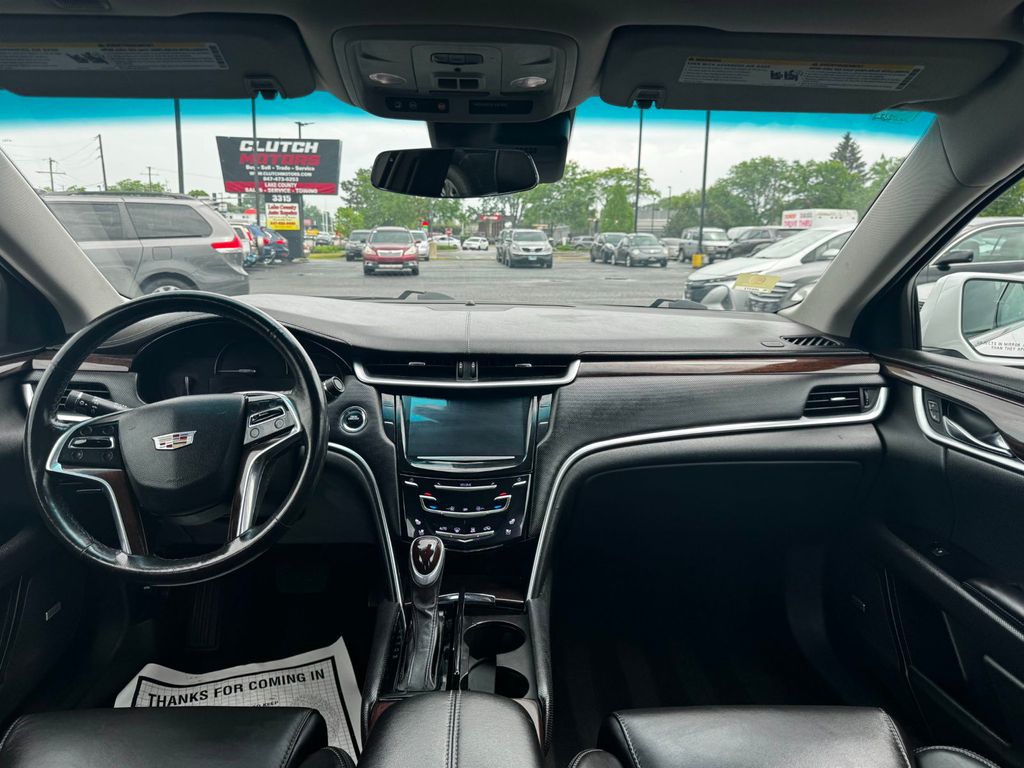 2017 Cadillac XTS 4dr Sedan Luxury AWD - 23037542 - 24