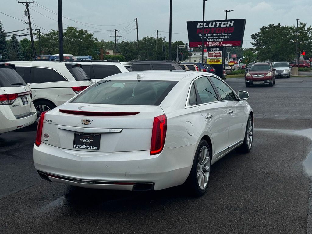 2017 Cadillac XTS 4dr Sedan Luxury AWD - 23037542 - 4