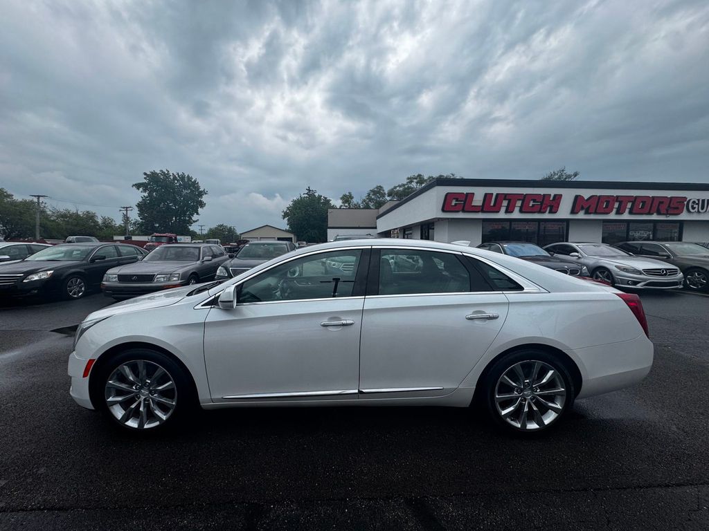 2017 Cadillac XTS 4dr Sedan Luxury AWD - 23037542 - 8