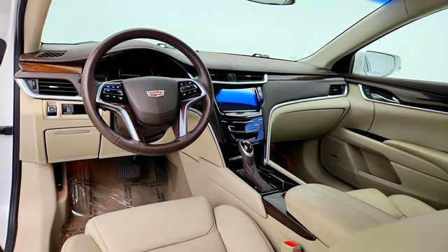 2017 Cadillac XTS 4dr Sedan Luxury AWD - 23021553 - 12
