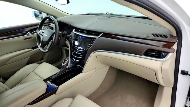 2017 Cadillac XTS 4dr Sedan Luxury AWD - 23021553 - 25