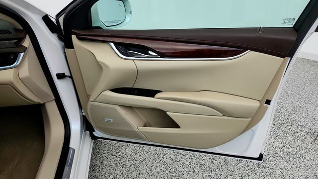 2017 Cadillac XTS 4dr Sedan Luxury AWD - 23021553 - 26