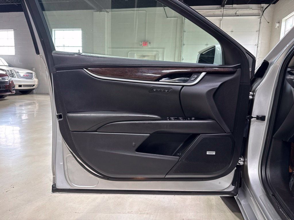 2017 Cadillac XTS 4dr Sedan Luxury FWD - 23067192 - 20
