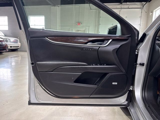 2017 Cadillac XTS 4dr Sedan Luxury FWD - 23067192 - 20