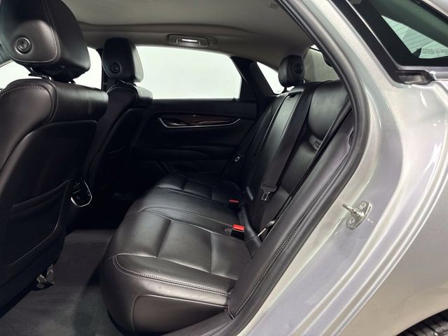 2017 Cadillac XTS 4dr Sedan Luxury FWD - 23067192 - 22