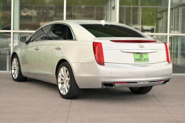 2017 Cadillac XTS 4dr Sedan Luxury FWD - 22961419 - 4