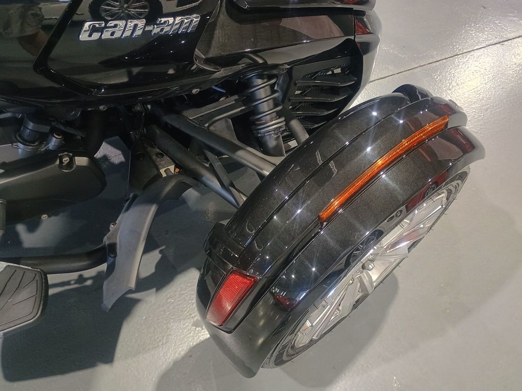 2017 Can-Am Spyder ROADSTER F3-T/F3 L - 22991262 - 12