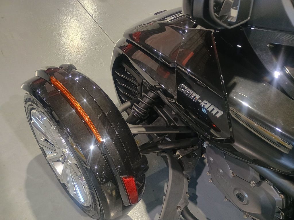 2017 Can-Am Spyder ROADSTER F3-T/F3 L - 22991262 - 18