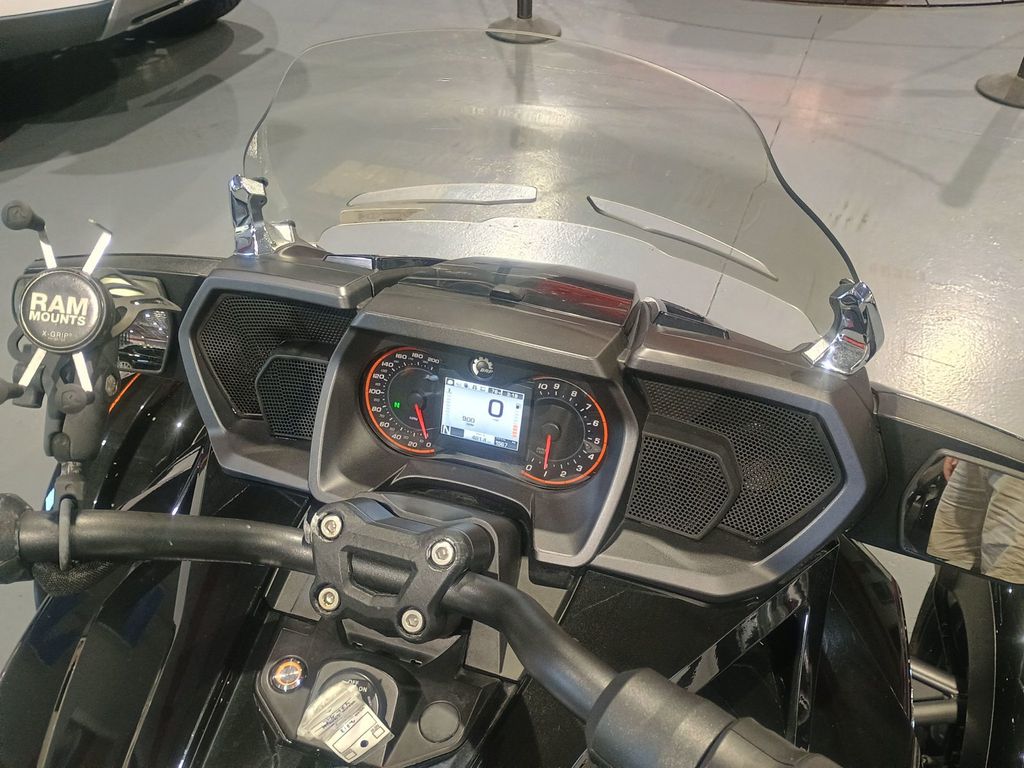 2017 Can-Am Spyder ROADSTER F3-T/F3 L - 22991262 - 22