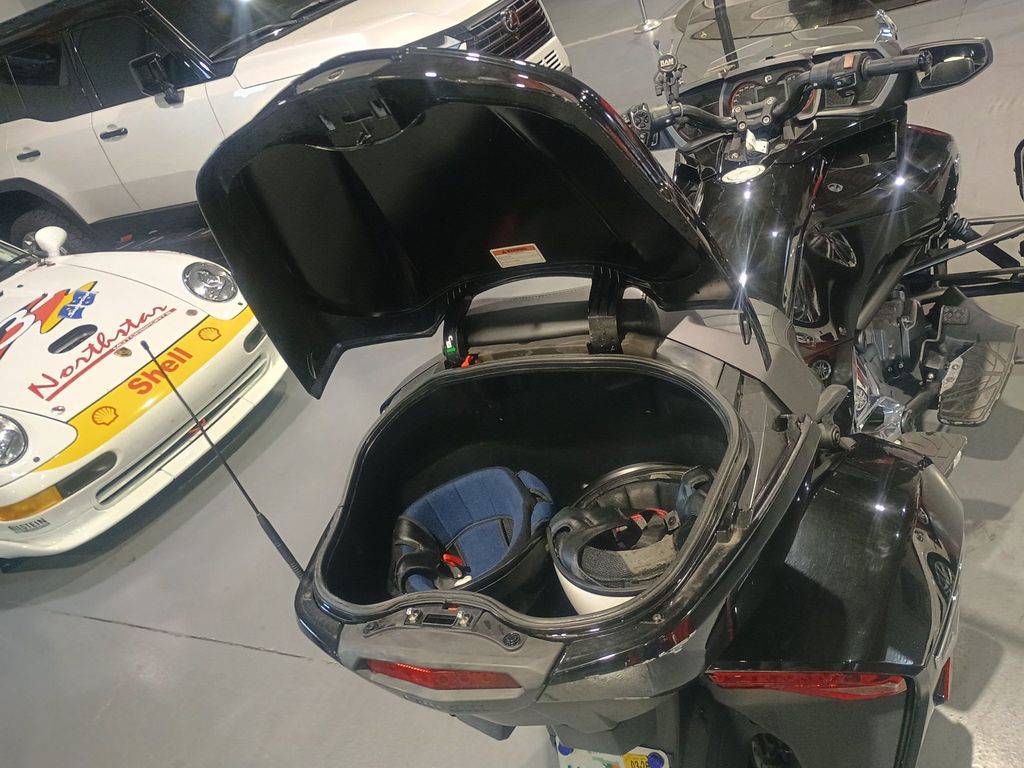 2017 Can-Am Spyder ROADSTER F3-T/F3 L - 22991262 - 26