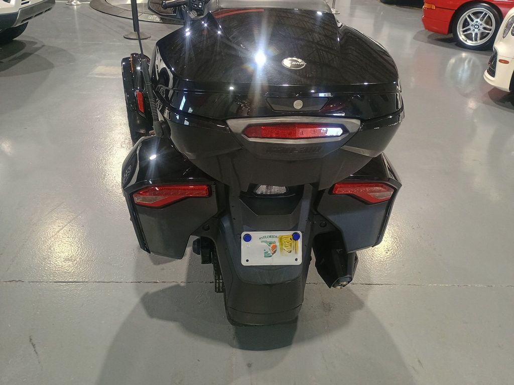 2017 Can-Am Spyder ROADSTER F3-T/F3 L - 22991262 - 3