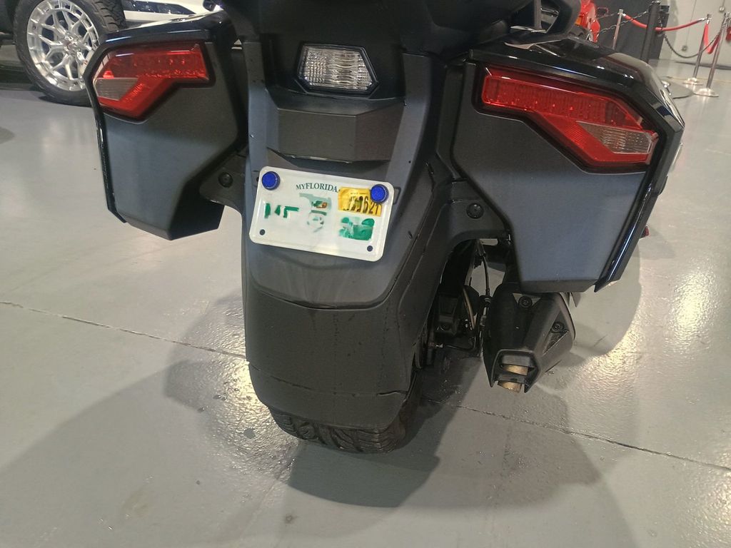 2017 Can-Am Spyder ROADSTER F3-T/F3 L - 22991262 - 5