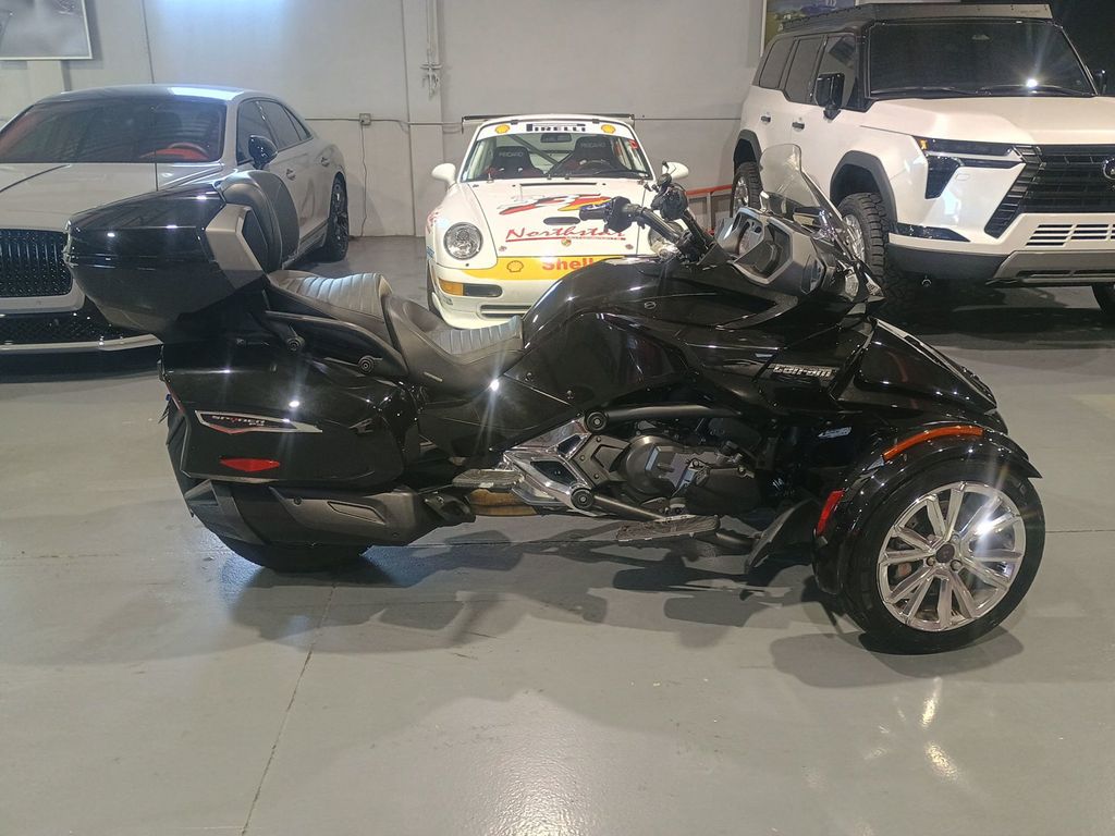 2017 Can-Am Spyder ROADSTER F3-T/F3 L - 22991262 - 7