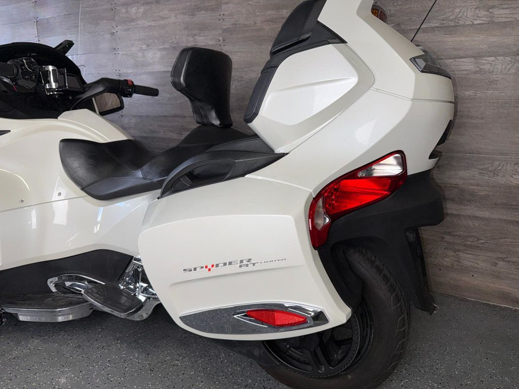 2017 Can-Am Spyder RT Limited SE6 SUPER CLEAN! - 23000391 - 12