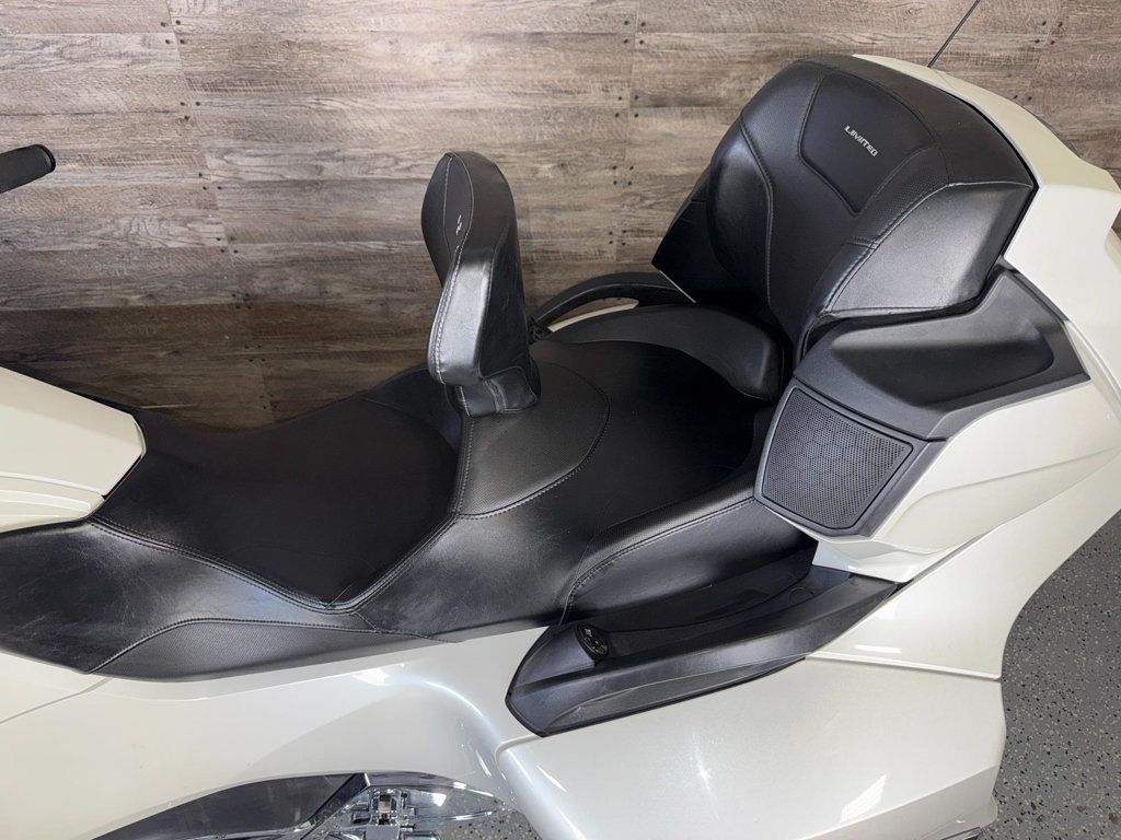 2017 Can-Am Spyder RT Limited SE6 SUPER CLEAN! - 23000391 - 13