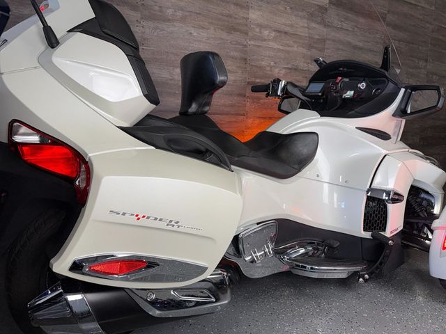 2017 Can-Am Spyder RT Limited SE6 SUPER CLEAN! - 23000391 - 2