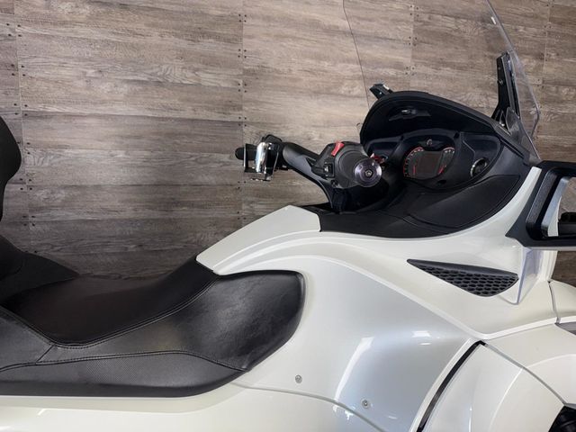 2017 Can-Am Spyder RT Limited SE6 SUPER CLEAN! - 23000391 - 5