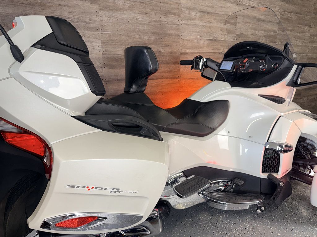 2017 Can-Am Spyder RT Limited SE6 SUPER CLEAN! - 23098673 - 2