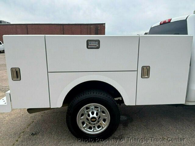 2017 Chevrolet 3500HD CREW CAB 4X4 14k MI SRW ONE TON UTILITY! +SUPER CLEAN UNIT! FINANCE OR LEASE! - 22995730 - 11