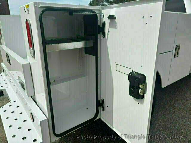 2017 Chevrolet 3500HD CREW CAB 4X4 14k MI SRW ONE TON UTILITY! +SUPER CLEAN UNIT! FINANCE OR LEASE! - 22995730 - 14