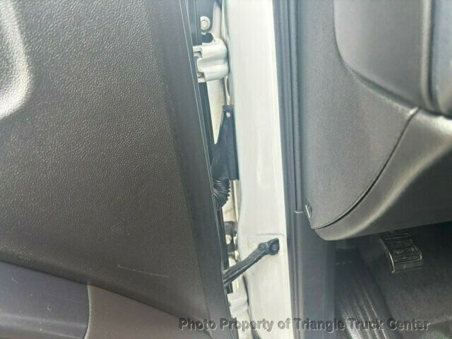 2017 Chevrolet 3500HD CREW CAB 4X4 14k MI SRW ONE TON UTILITY! +SUPER CLEAN UNIT! FINANCE OR LEASE! - 22995730 - 27