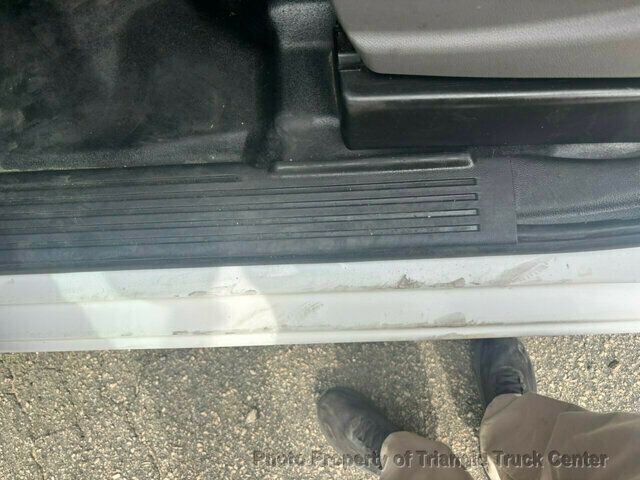 2017 Chevrolet 3500HD CREW CAB 4X4 14k MI SRW ONE TON UTILITY! +SUPER CLEAN UNIT! FINANCE OR LEASE! - 22995730 - 28