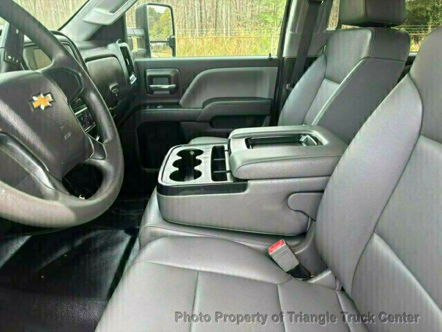 2017 Chevrolet 3500HD CREW CAB 4X4 14k MI SRW ONE TON UTILITY! +SUPER CLEAN UNIT! FINANCE OR LEASE! - 22995730 - 29