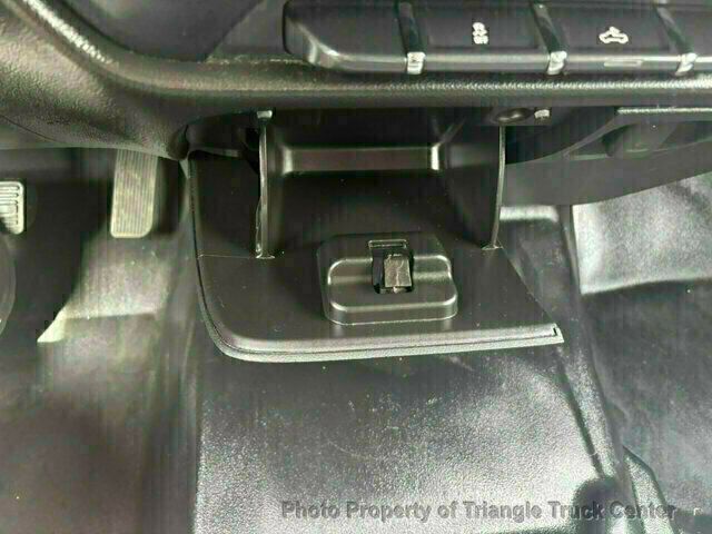 2017 Chevrolet 3500HD CREW CAB 4X4 14k MI SRW ONE TON UTILITY! +SUPER CLEAN UNIT! FINANCE OR LEASE! - 22995730 - 38