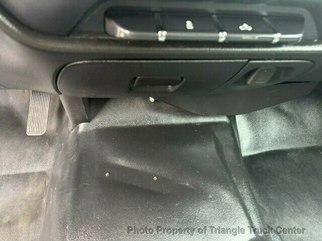 2017 Chevrolet 3500HD CREW CAB 4X4 14k MI SRW ONE TON UTILITY! +SUPER CLEAN UNIT! FINANCE OR LEASE! - 22995730 - 40