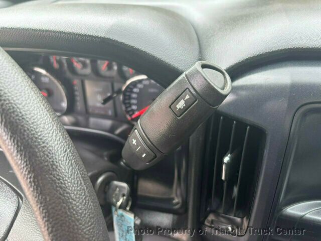 2017 Chevrolet 3500HD CREW CAB 4X4 14k MI SRW ONE TON UTILITY! +SUPER CLEAN UNIT! FINANCE OR LEASE! - 22995730 - 41