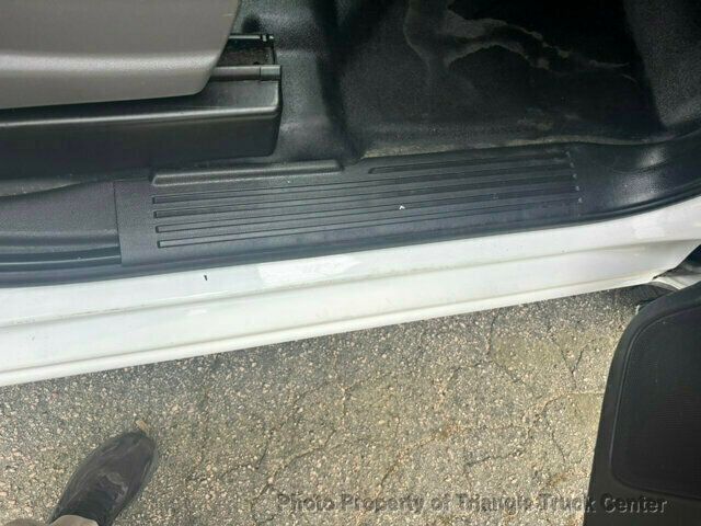 2017 Chevrolet 3500HD CREW CAB 4X4 14k MI SRW ONE TON UTILITY! +SUPER CLEAN UNIT! FINANCE OR LEASE! - 22995730 - 45