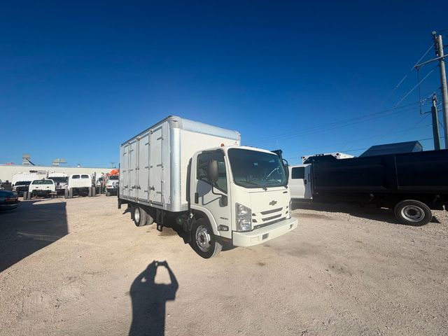2017 Chevrolet 4500 Box Truck With Side Door & Liftgate  - 22983517 - 5