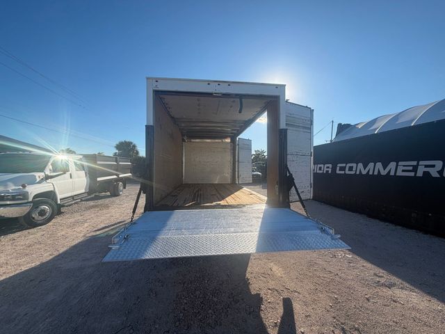 2017 Chevrolet 4500 Box Truck With Side Door & Liftgate  - 22983517 - 7