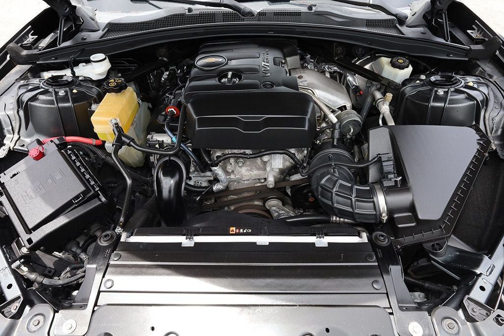 2017 Chevrolet Camaro 1LT RS Coupe photo 24