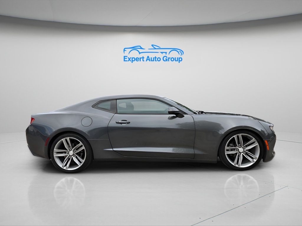 2017 Chevrolet Camaro 1LT RS Coupe photo 3
