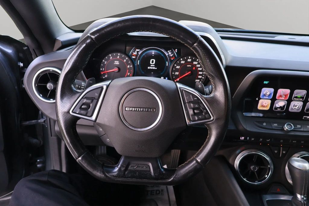 2017 Chevrolet Camaro 1SS photo 14